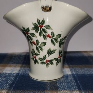 Festive Holly Leaf Ceramic Basket.